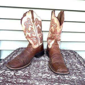 Ariat Beige and Cream Western Boots